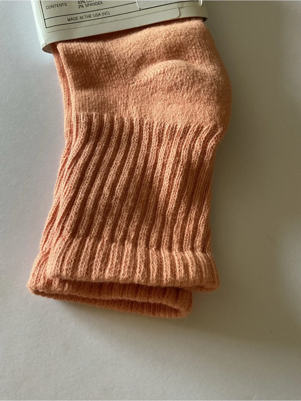 AMERICAN TRENCH WOMENS SOLID QUARTER CREW SOCKS PEACHY PINK OS NWT